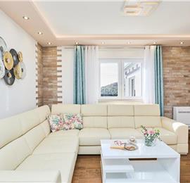 4 Bedroom Villa with pool and terrace near Dubrovnik, Sleeps 8